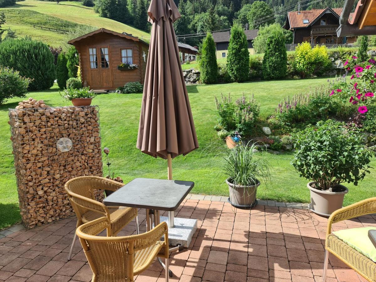 Appartement Bergtraeume Haus im Ennstal Exterior foto